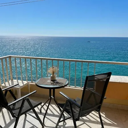 Appartamento Paseo Maritimo Ref #113 *